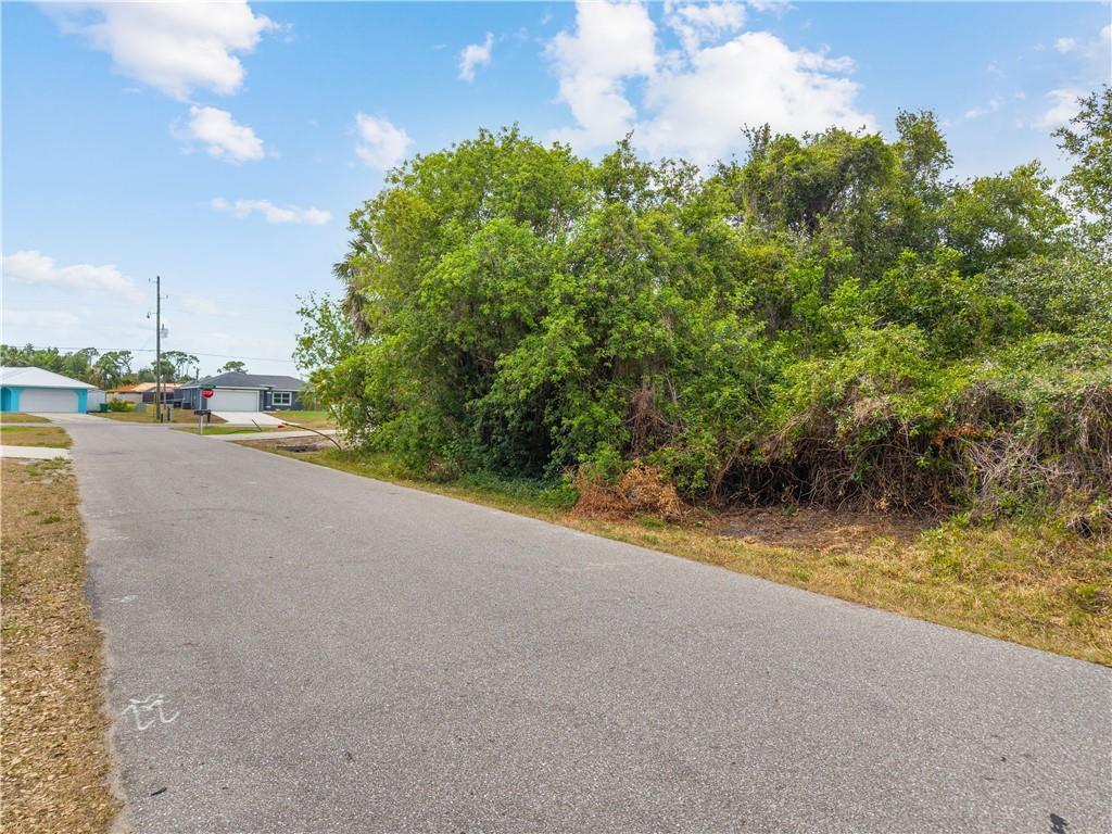 PORT CHARLOTTE SEC 8 - Land