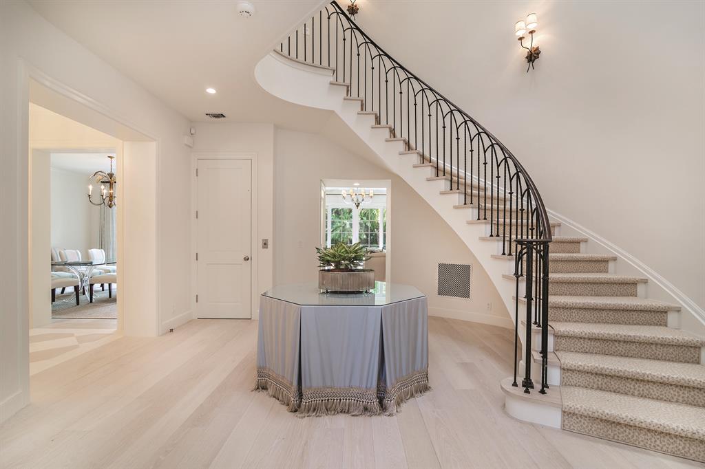 ROYAL PARK - Residential