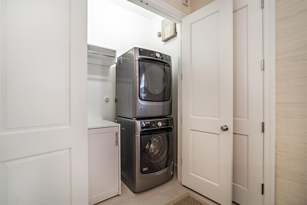 ROYAL PARK - Residential