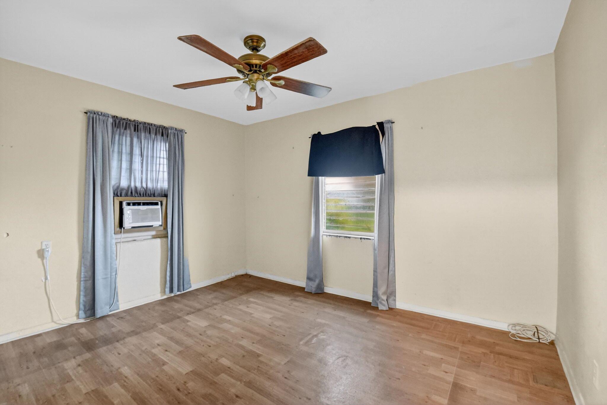 BRYANT PARK - Residential Income