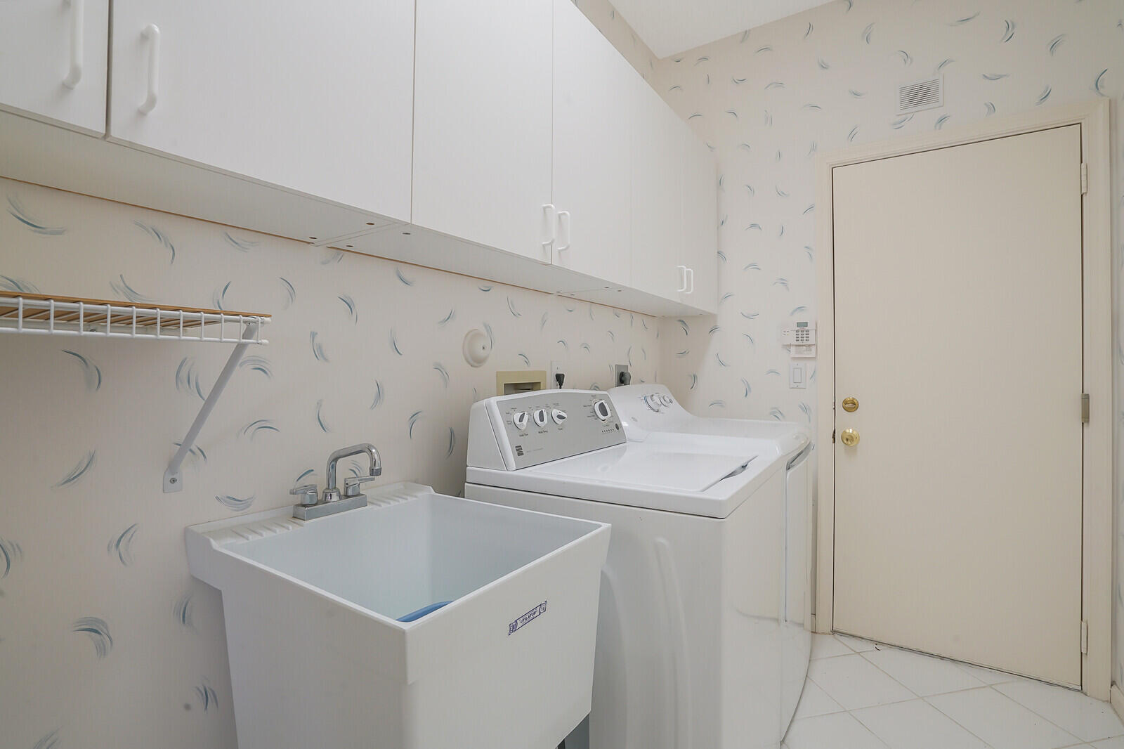 ABERDEEN 15 - Residential