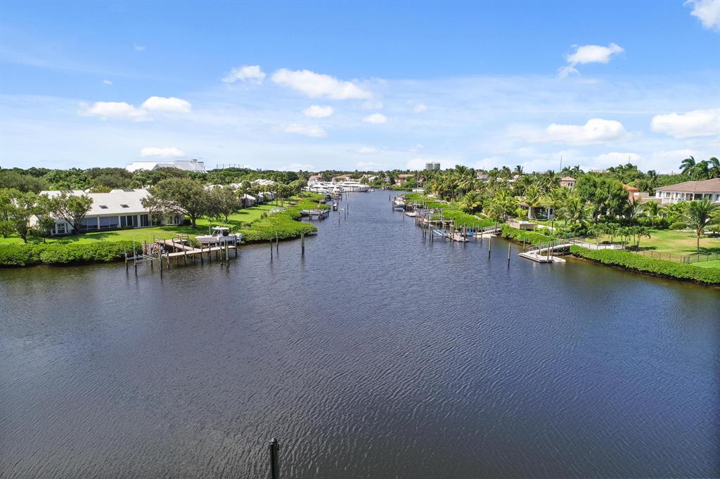 ADMIRALS COVE - Residential