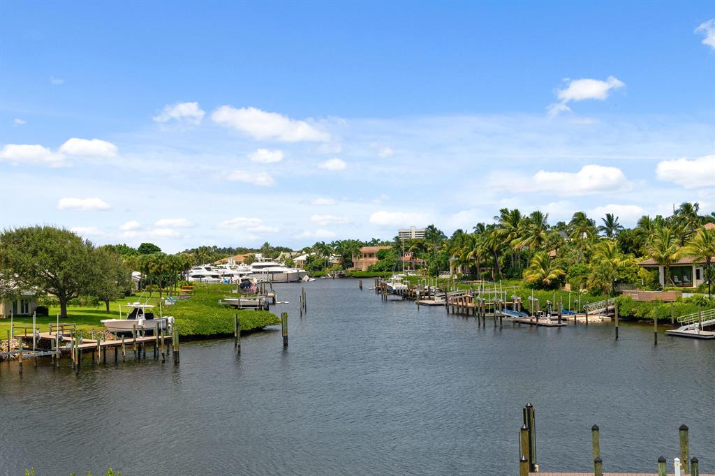 ADMIRALS COVE - Residential