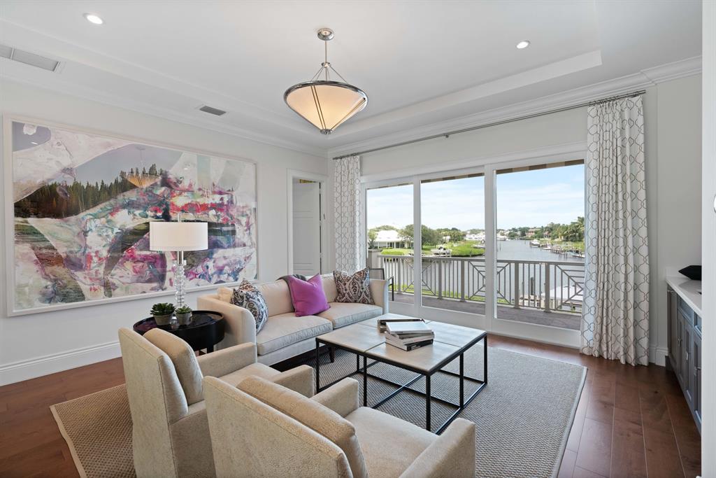 ADMIRALS COVE - Residential