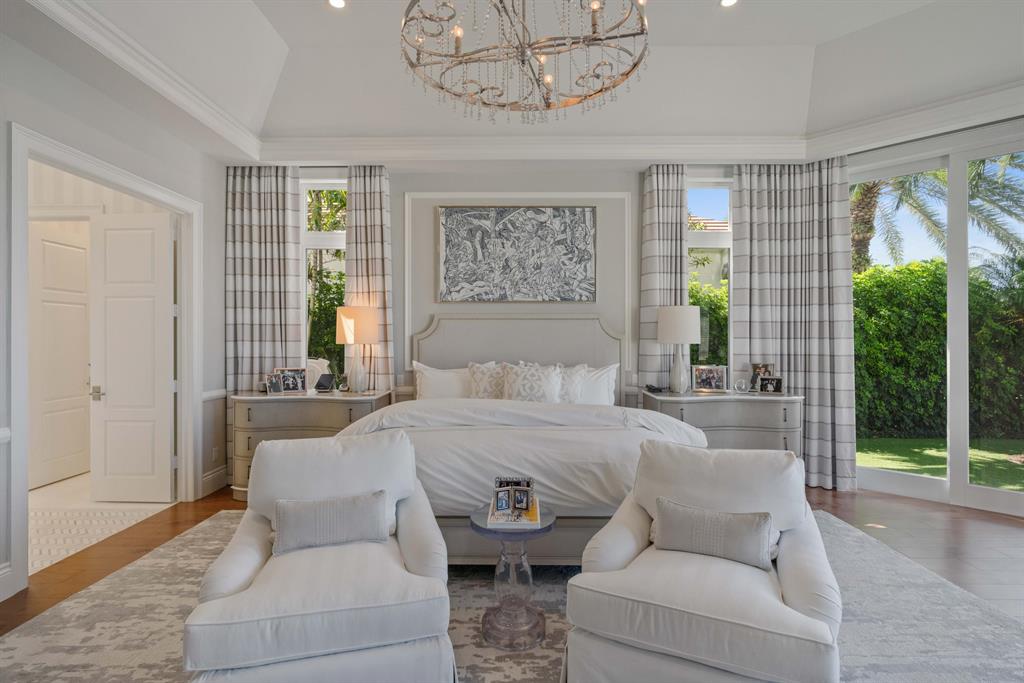 ADMIRALS COVE - Residential