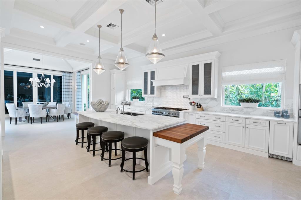 ADMIRALS COVE - Residential