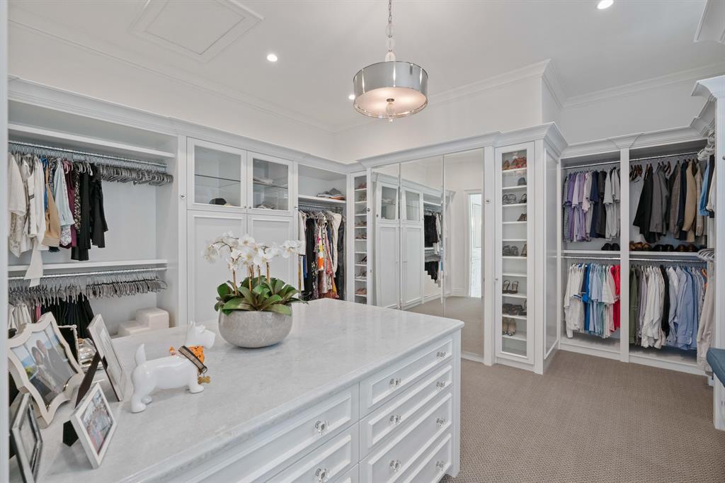 ADMIRALS COVE - Residential