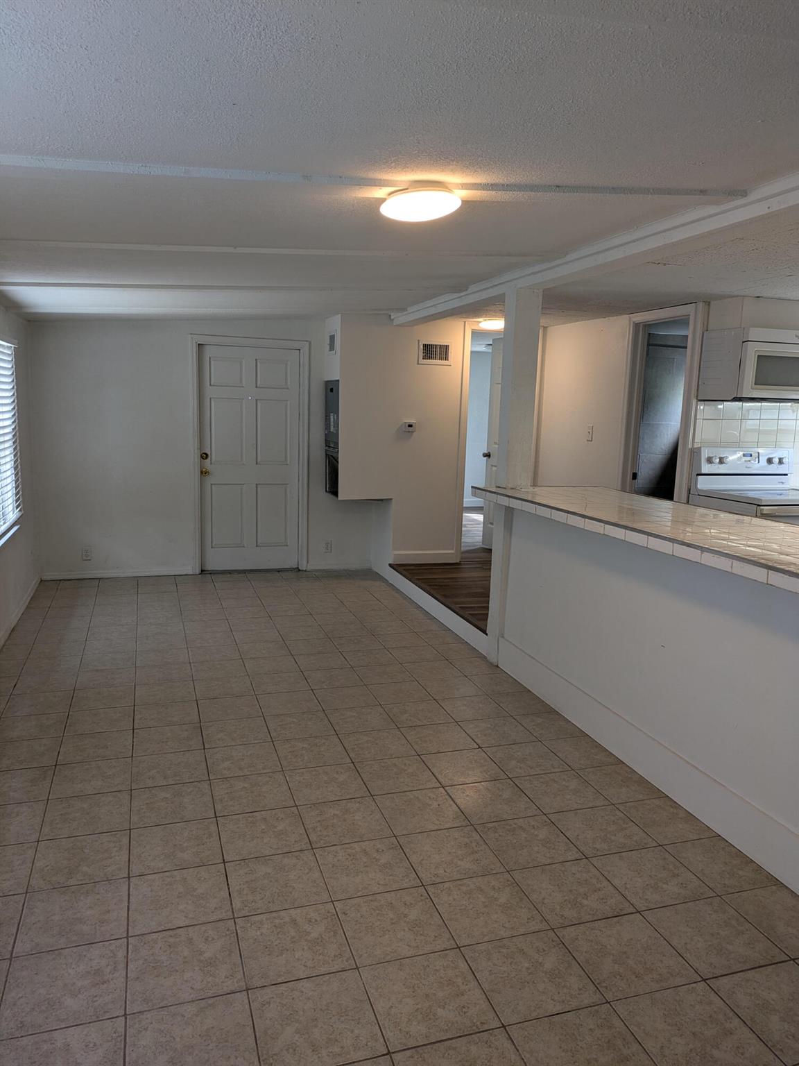 HILLTOP PARK - Residential Lease