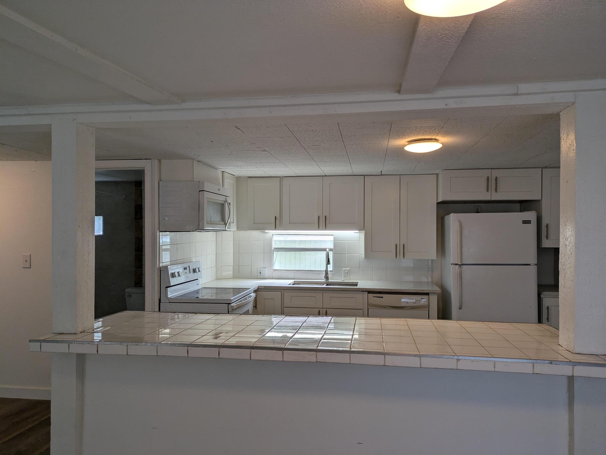 HILLTOP PARK - Residential Lease