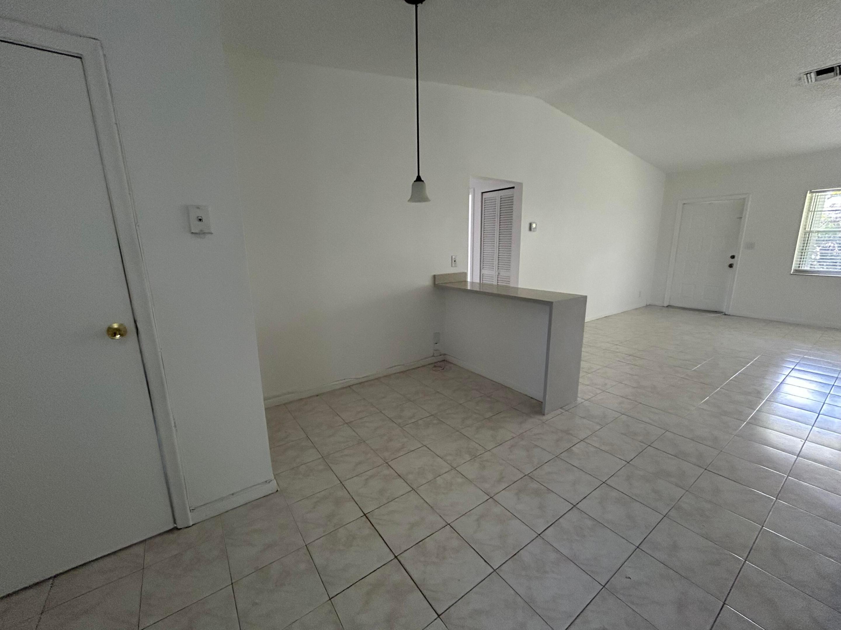 DAVIE PARK - Residential Lease