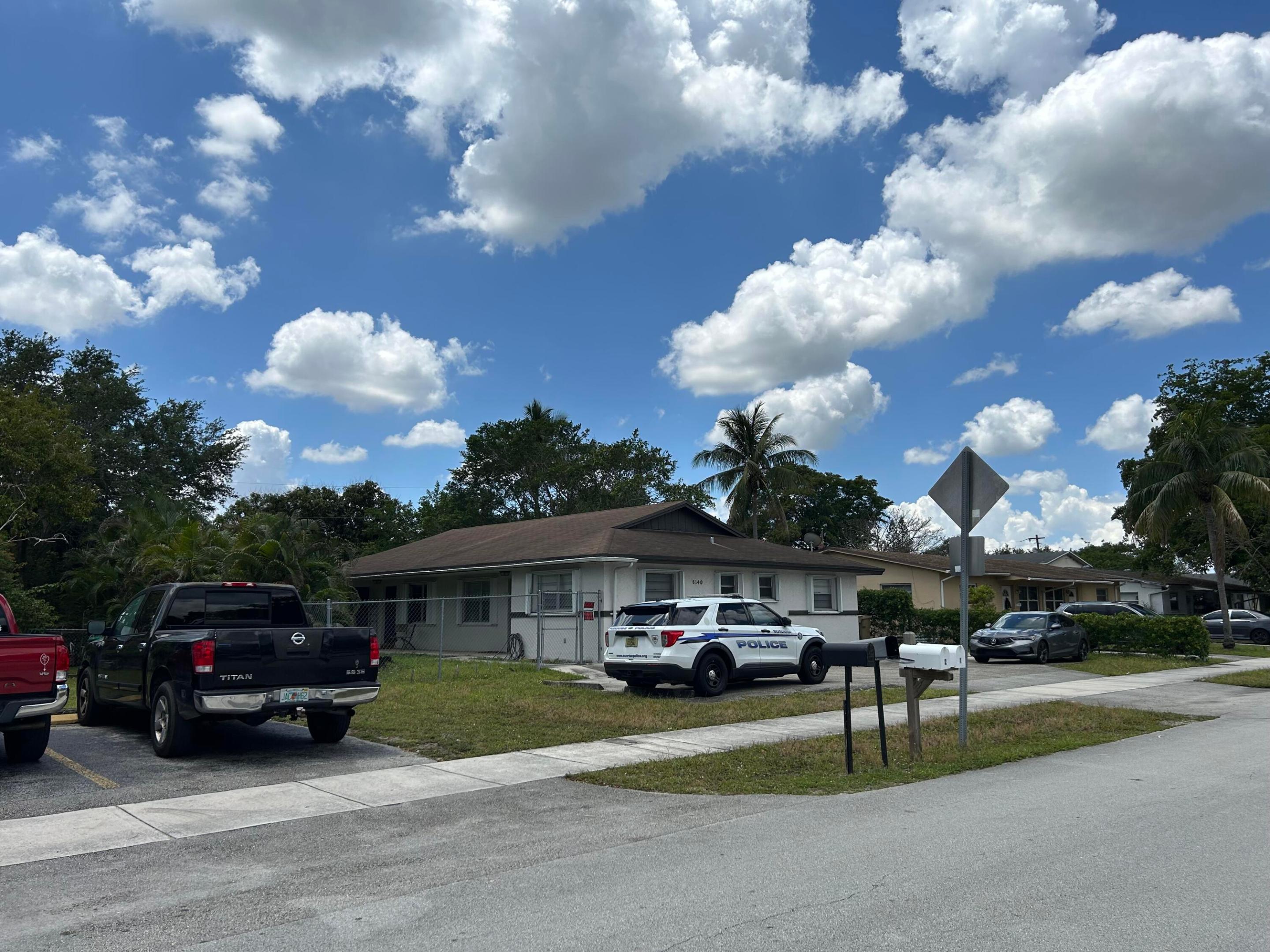 DAVIE PARK - Residential Lease