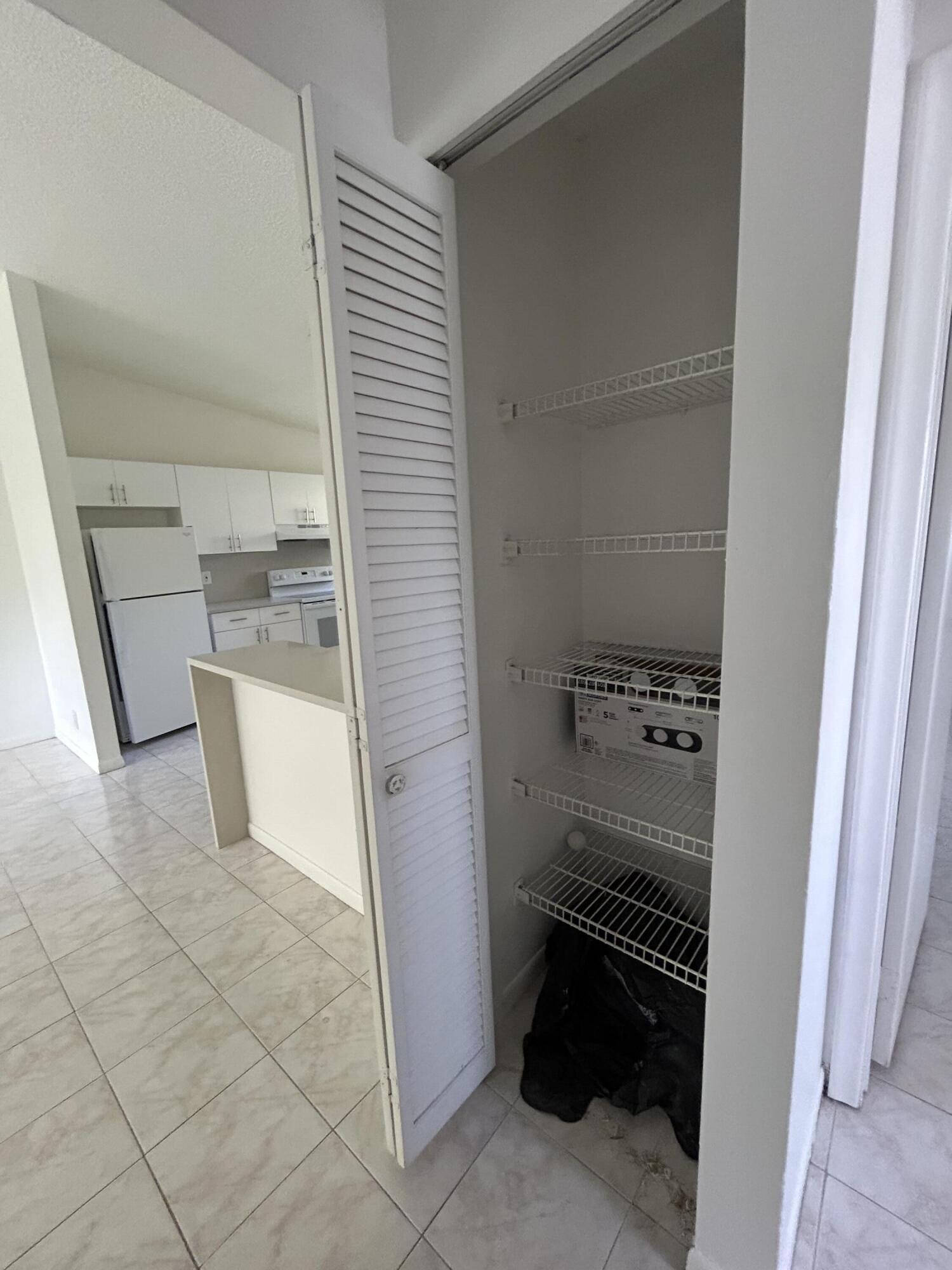 DAVIE PARK - Residential Lease