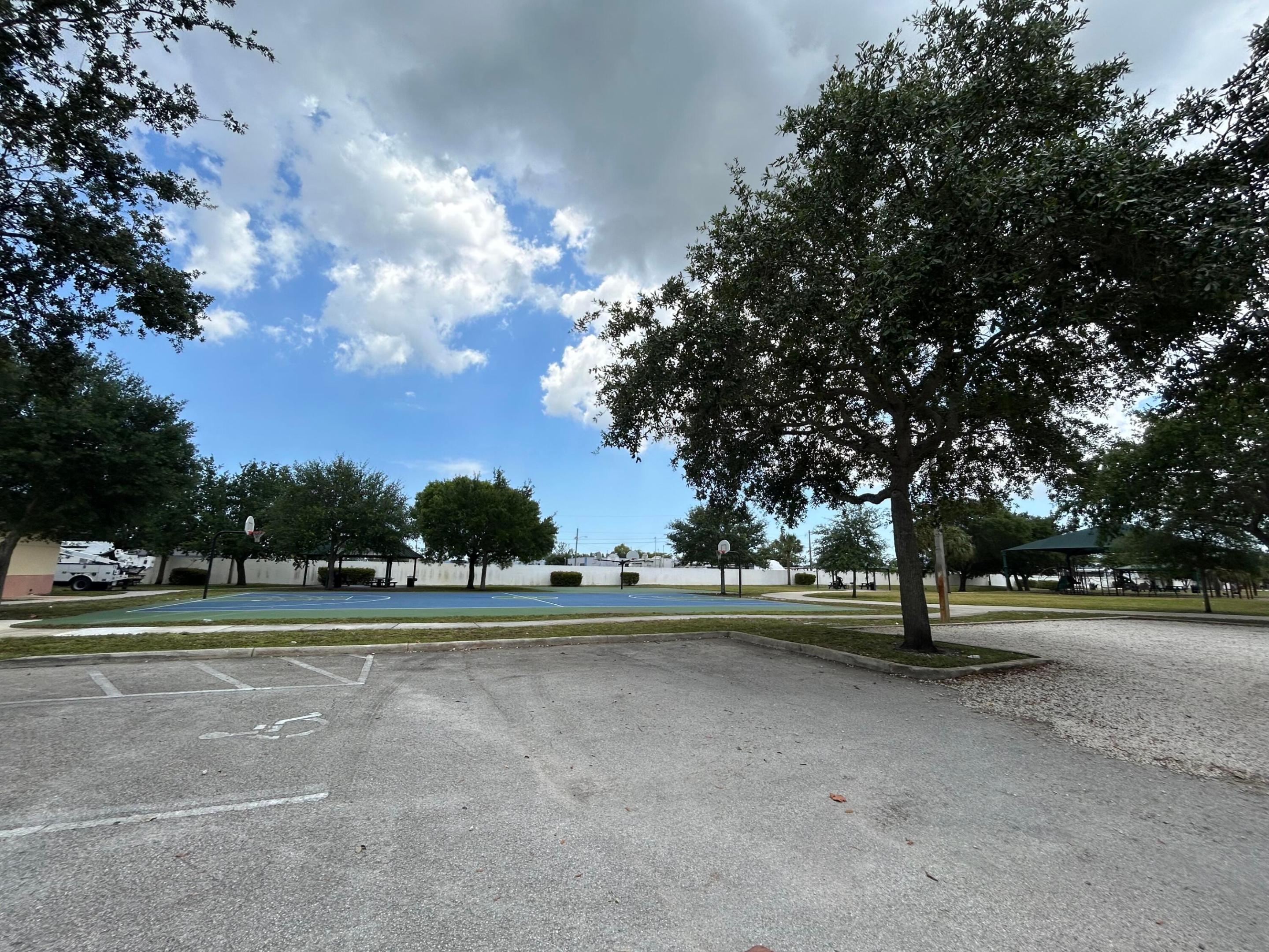 DAVIE PARK - Residential Lease