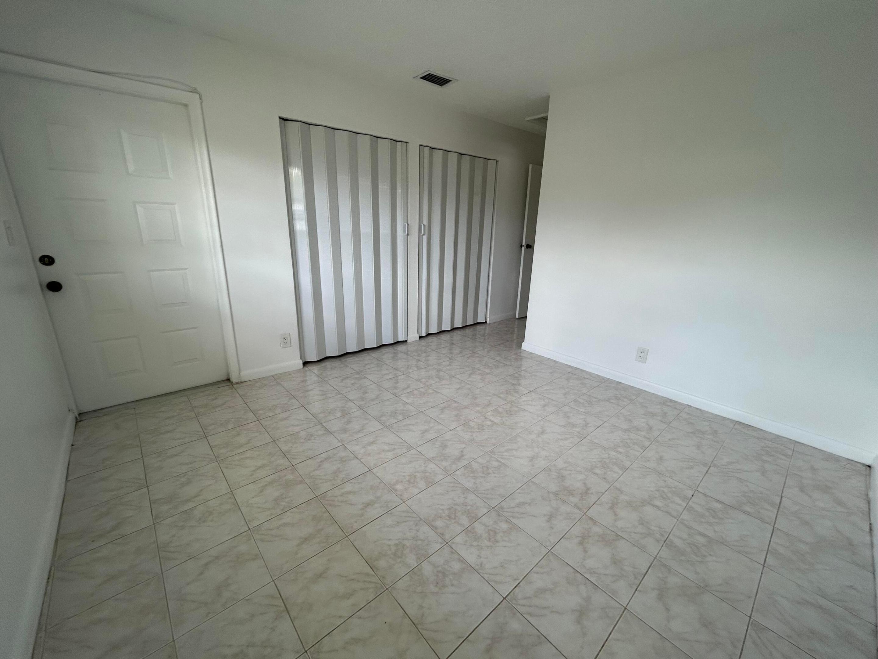 DAVIE PARK - Residential Lease