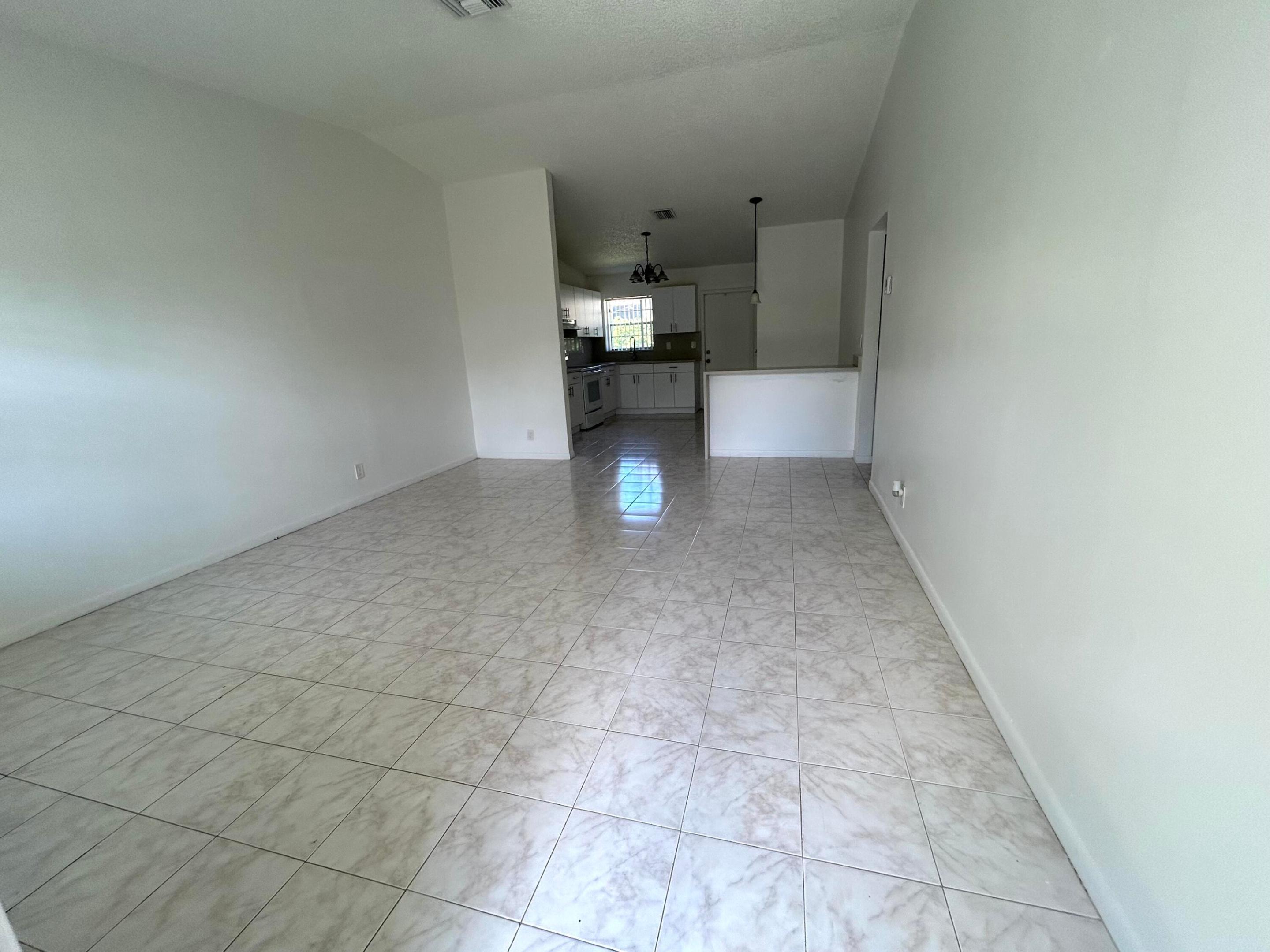 DAVIE PARK - Residential Lease