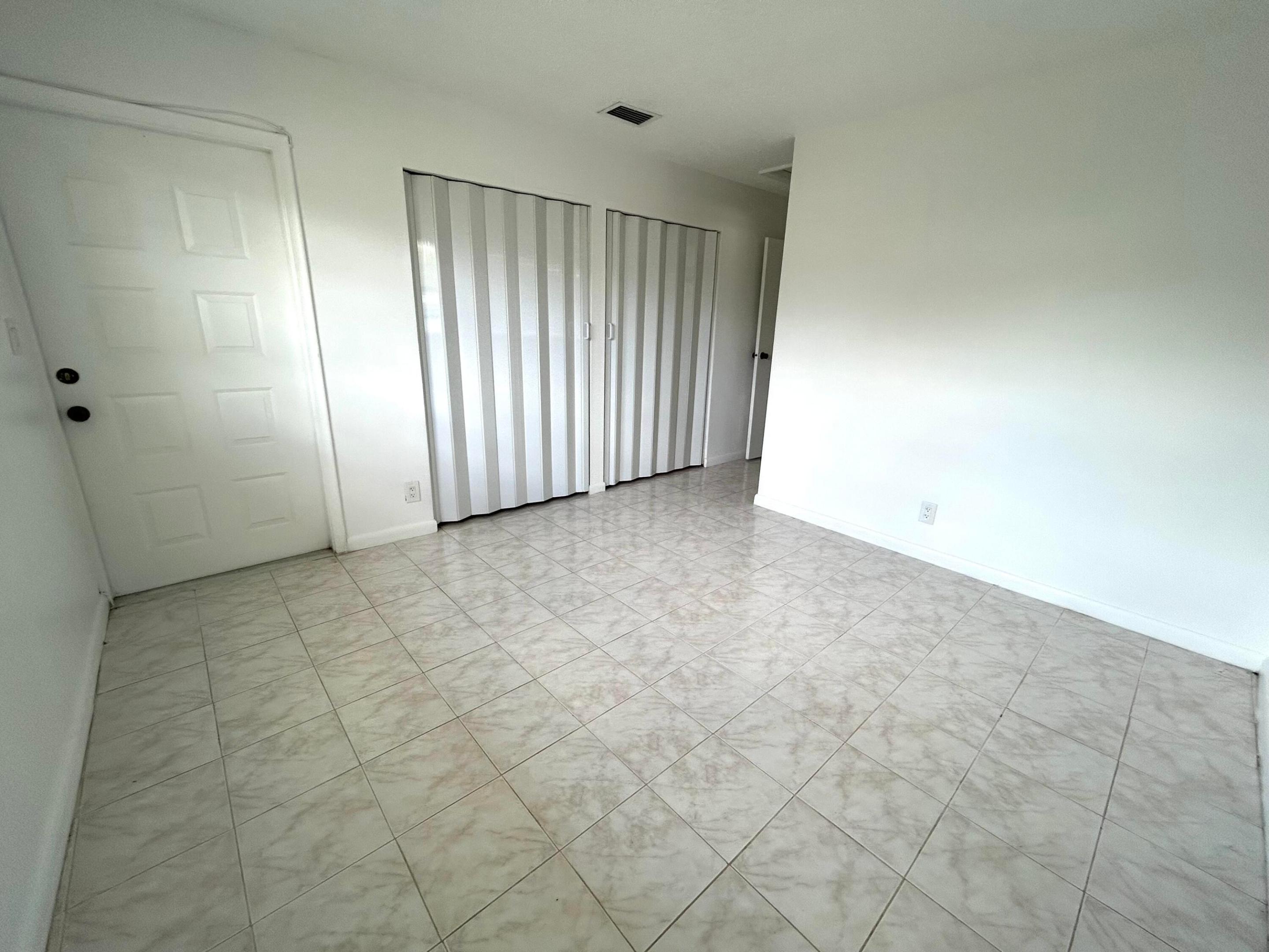 DAVIE PARK - Residential Lease