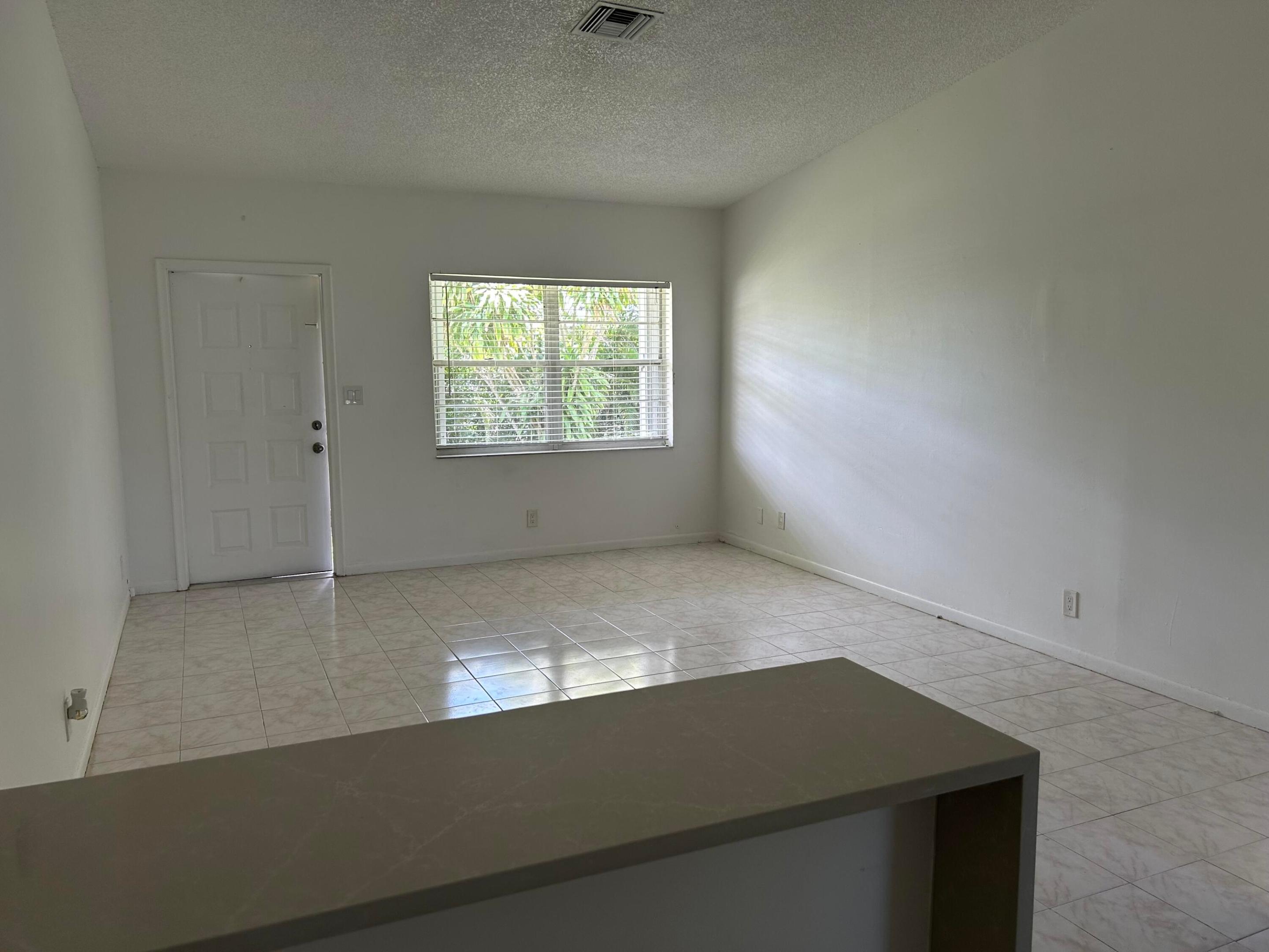 DAVIE PARK - Residential Lease
