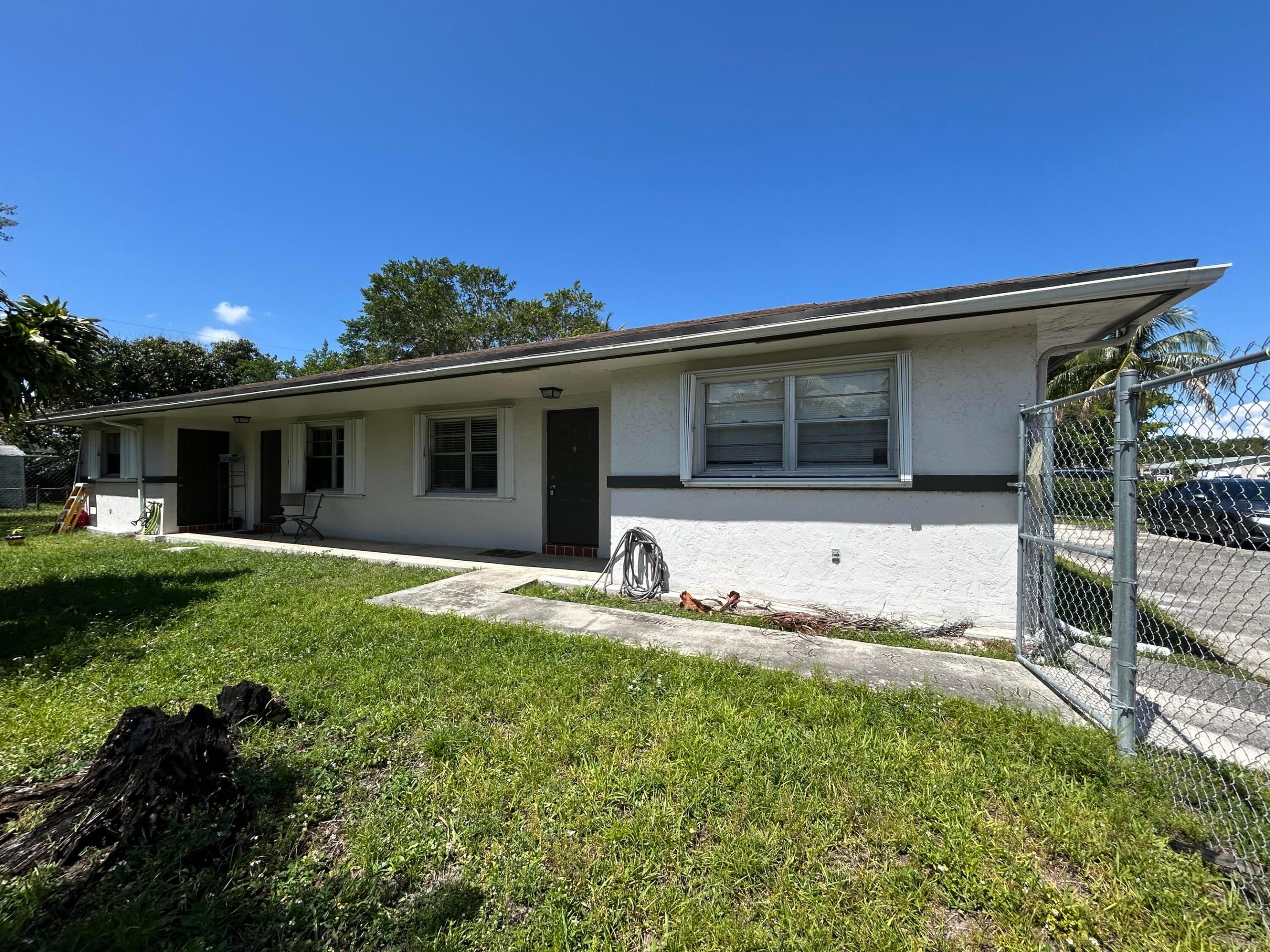 DAVIE PARK - Residential Lease
