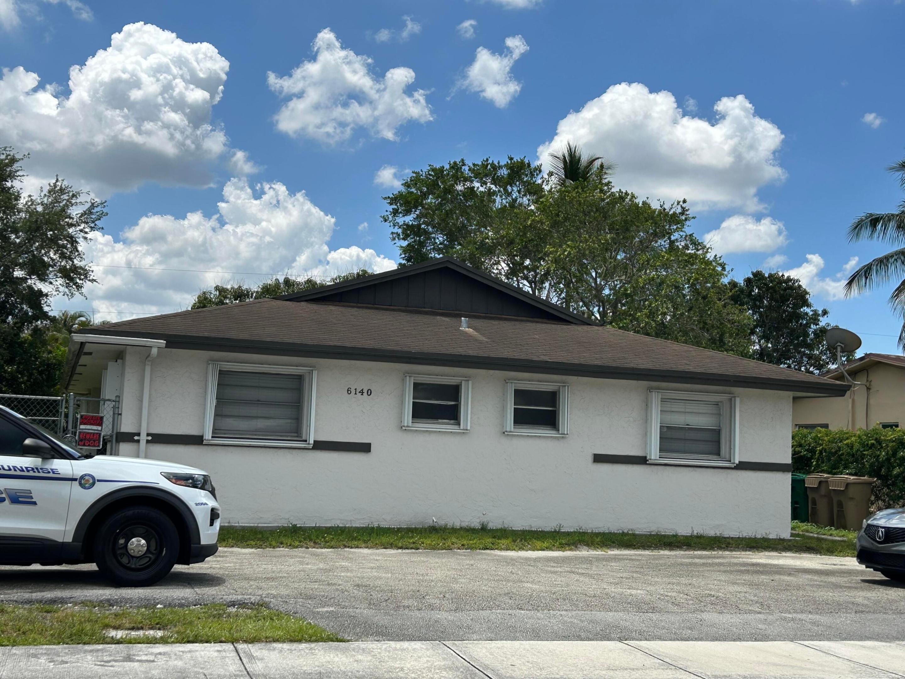 DAVIE PARK - Residential Lease