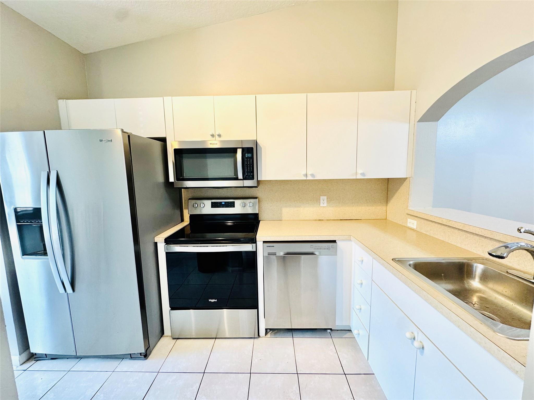 COVE AT BRIAR BAY CONDO - Residential