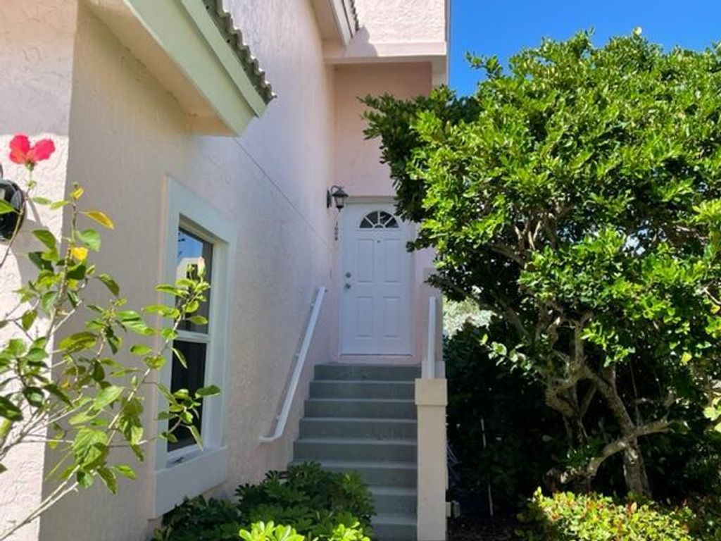 Photo of 3008 Fairway Drive N, Jupiter, FL 33477 (MLS # R10998312)