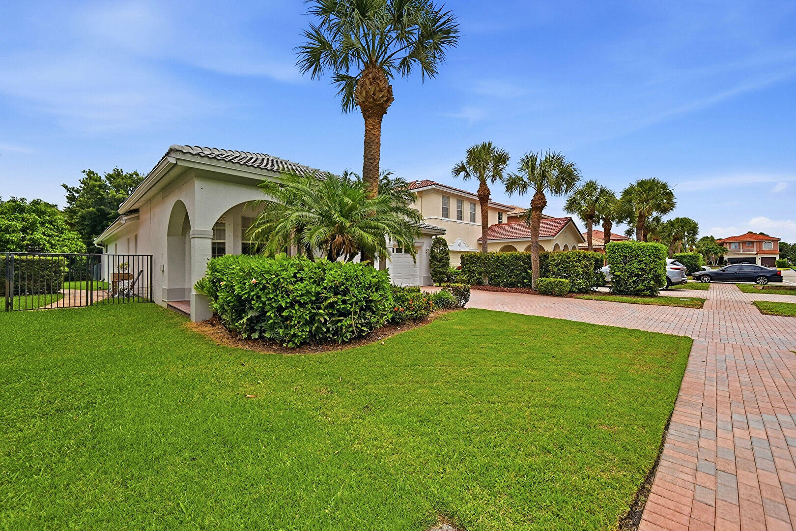 Properties 310 Venice Boulevard