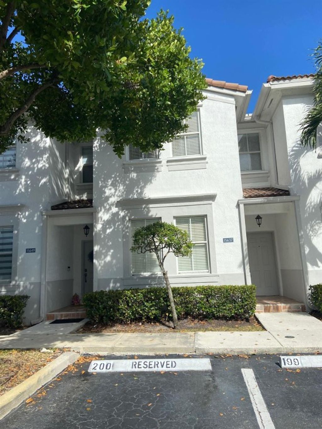 Photo of 15637 SW 41st Street, Hollywood, FL 33027 (MLS # F10535010)