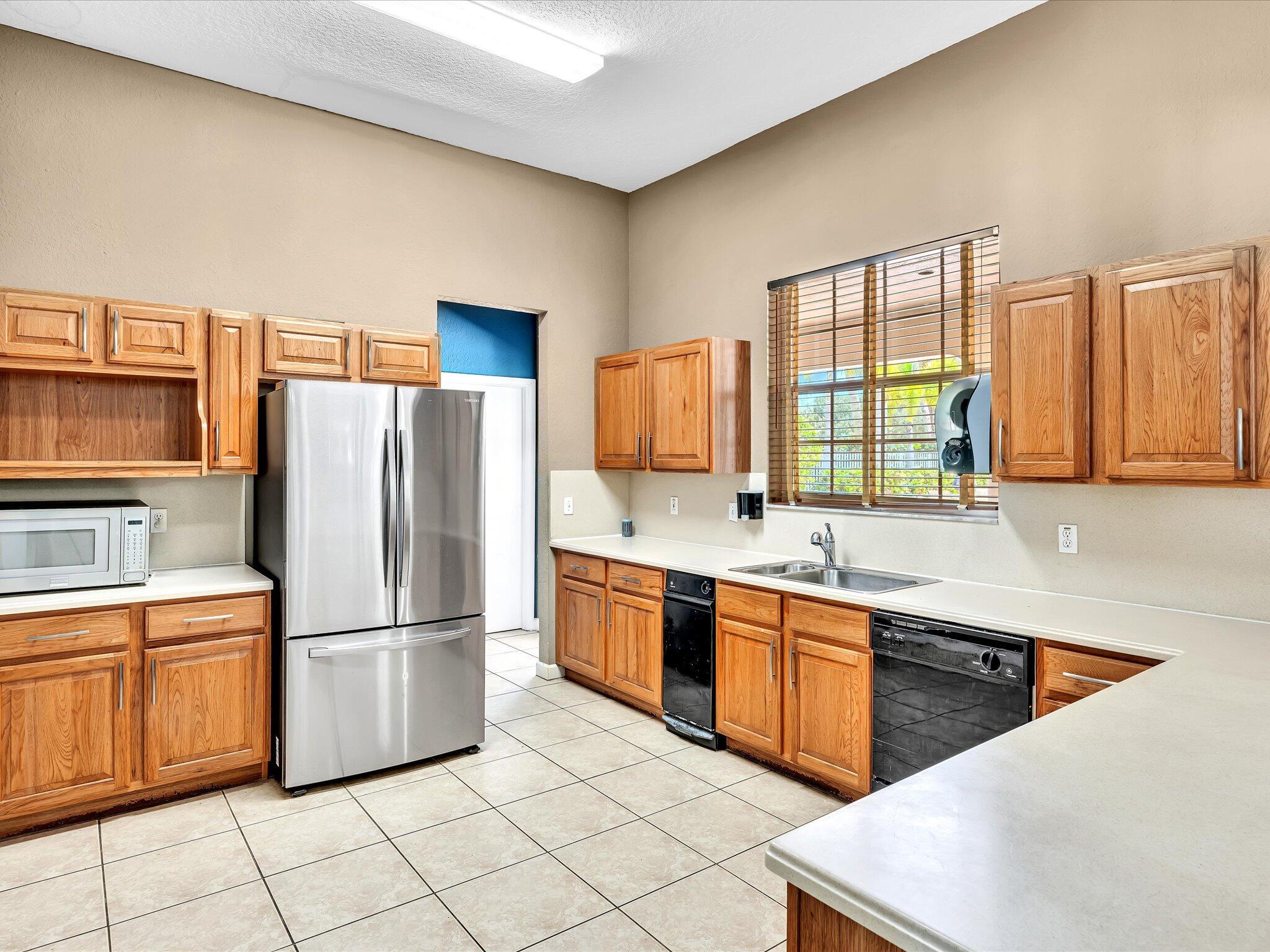 MIZNER POINTE OF BOCA VIA - Residential Lease