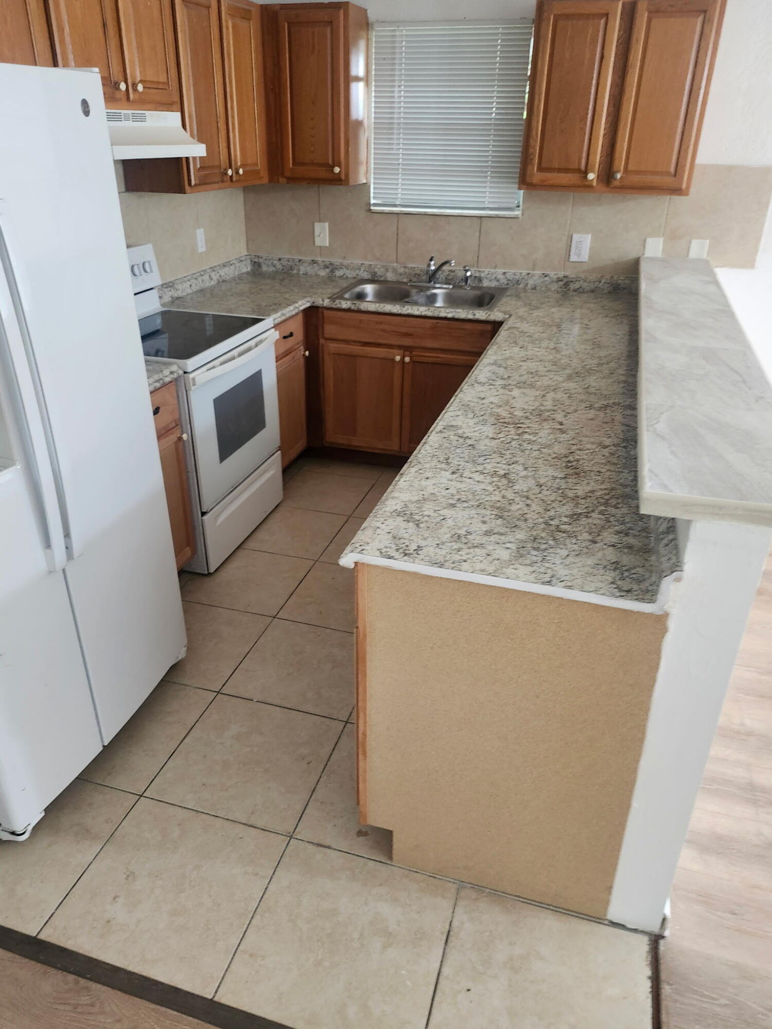 1669 W 27th Street B