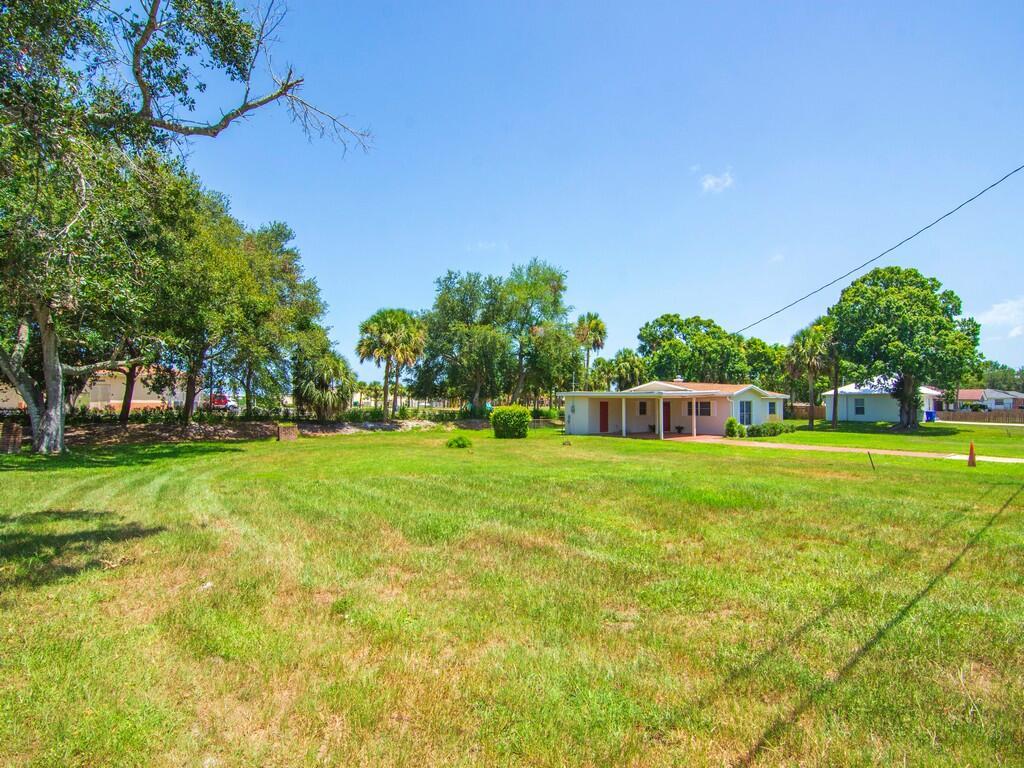 4606 30th Ave, Vero Beach, FL, 32967/$270,000 3 4606 30th Ave