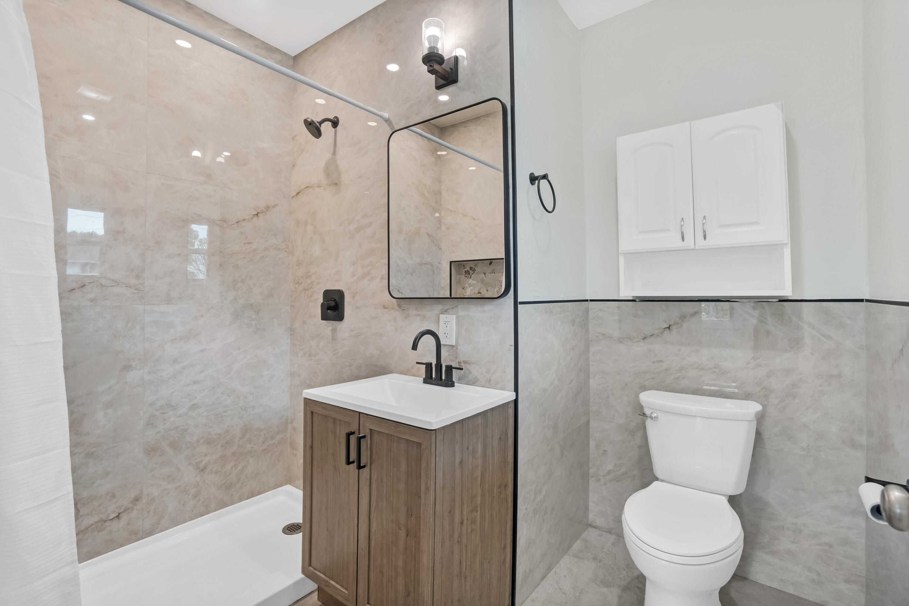 SUNRISE COURT - Residential