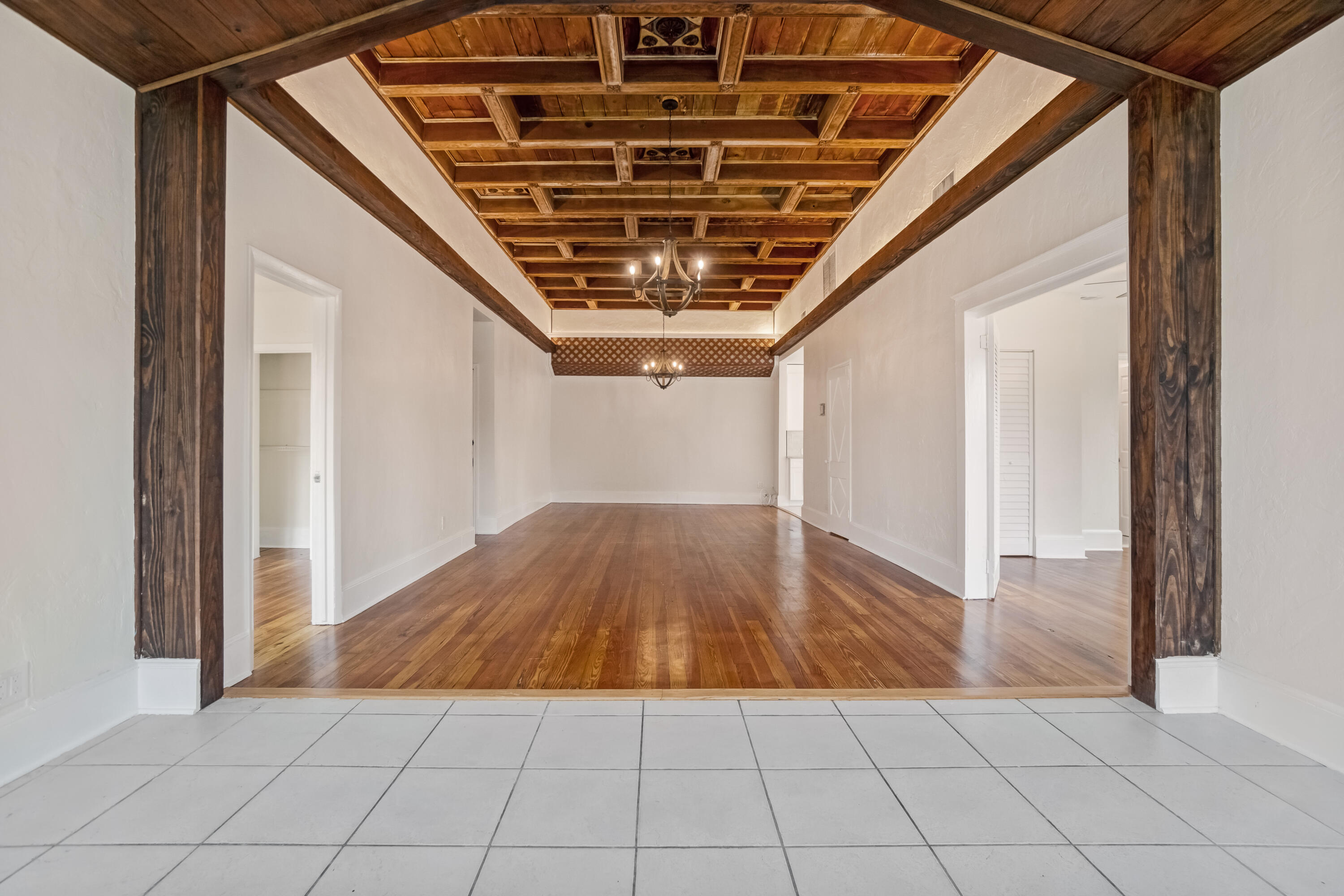 SUNRISE COURT - Residential