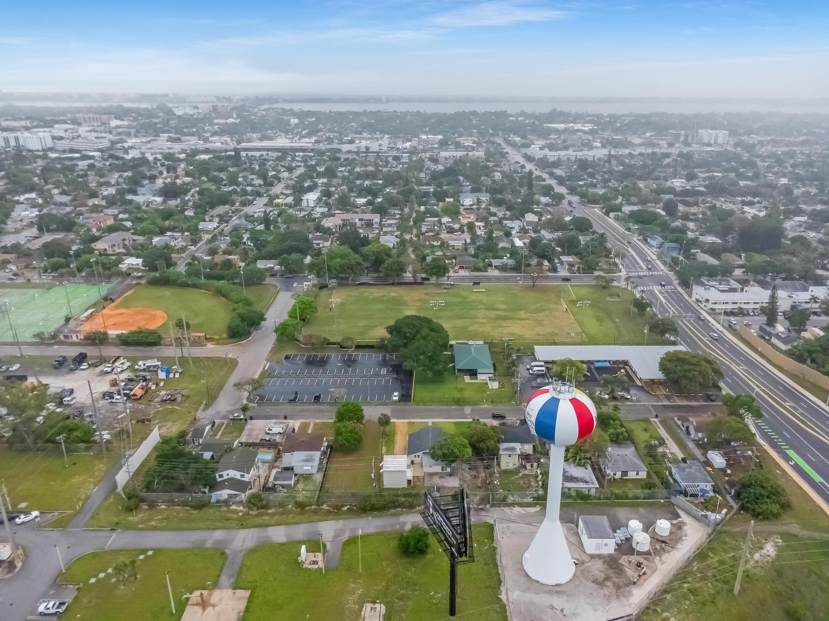 SUNRISE COURT - Residential