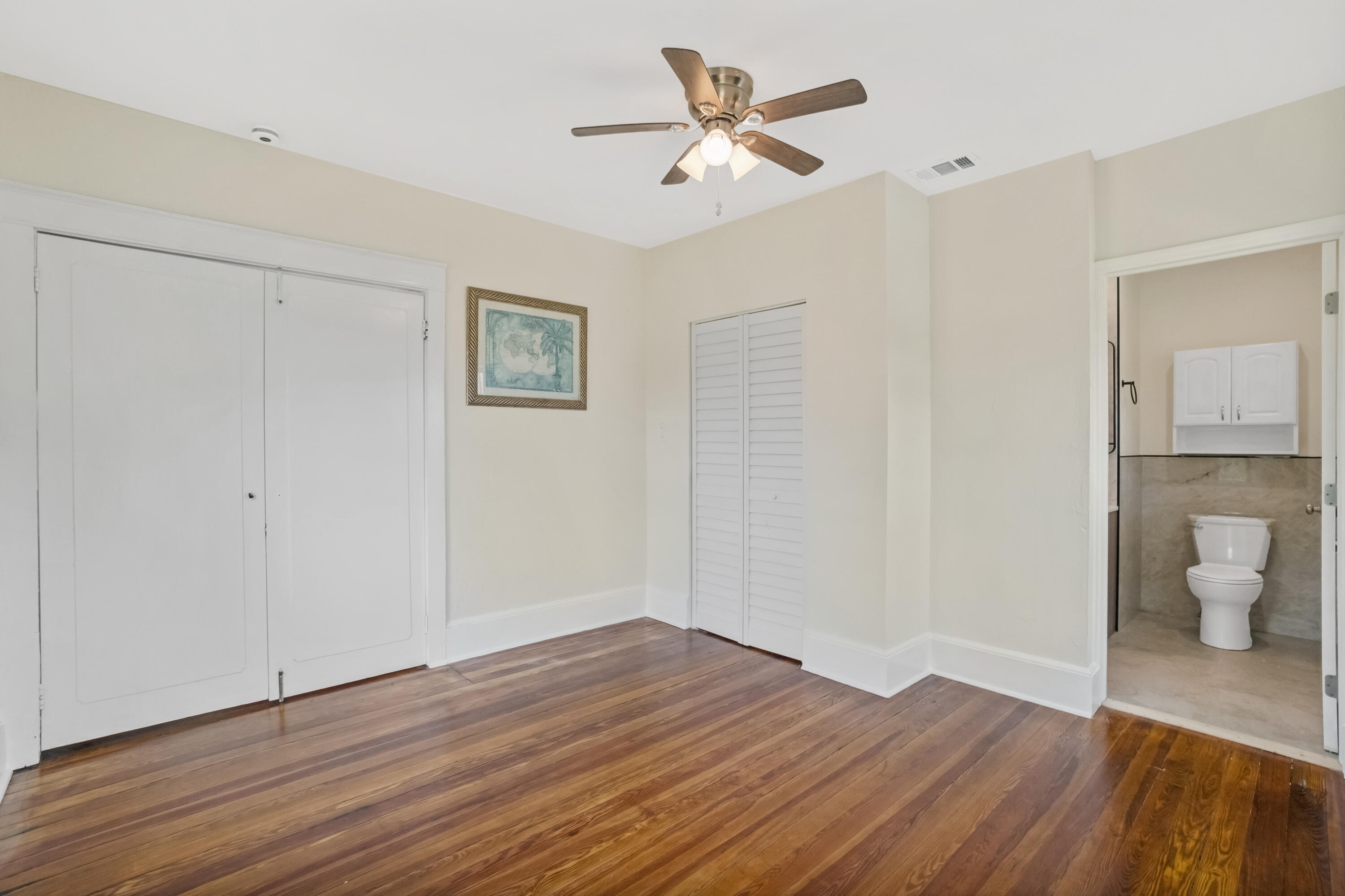 SUNRISE COURT - Residential