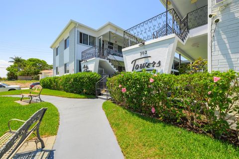 302 Lake Osborne Drive 15 Lake Worth Beach FL 33461