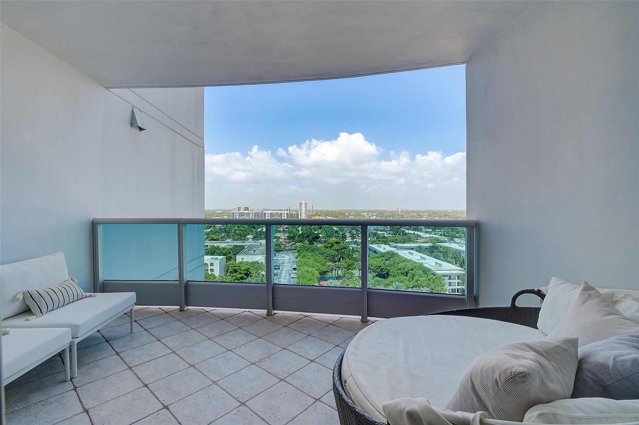 Aquazul - Residential