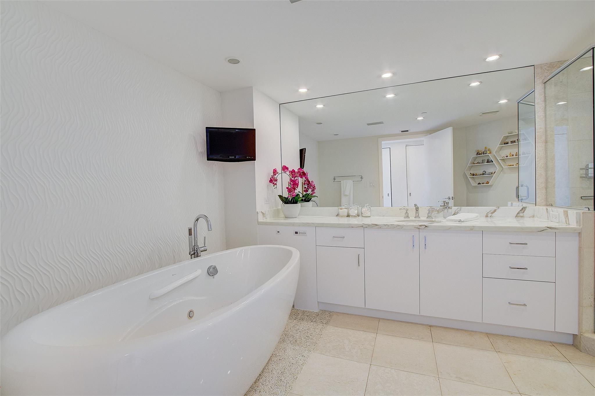 Aquazul - Residential