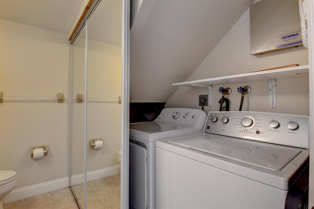 SPANISH WELLS CONDO II - Residential