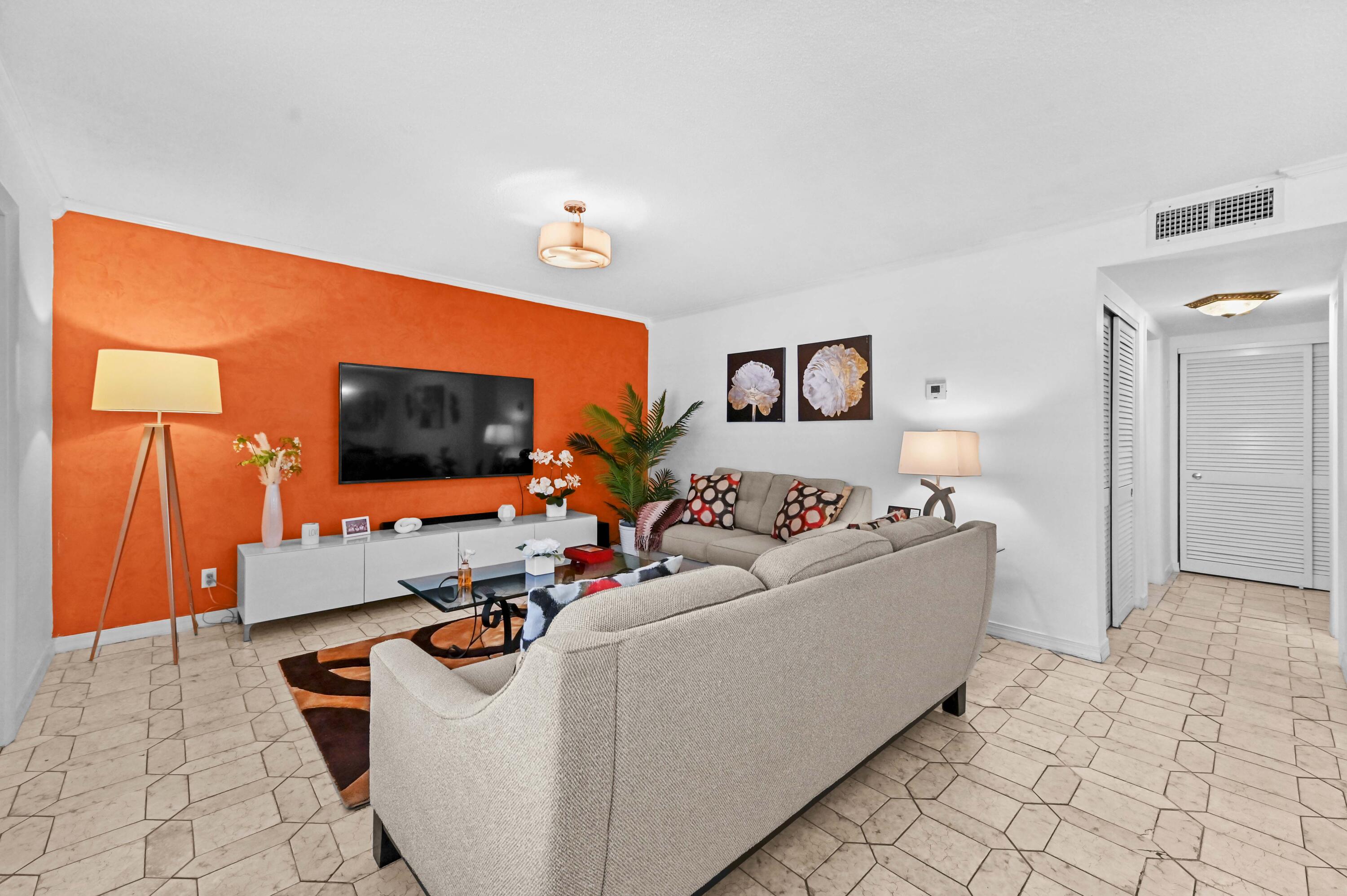 200 NE 12th Avenue 3a