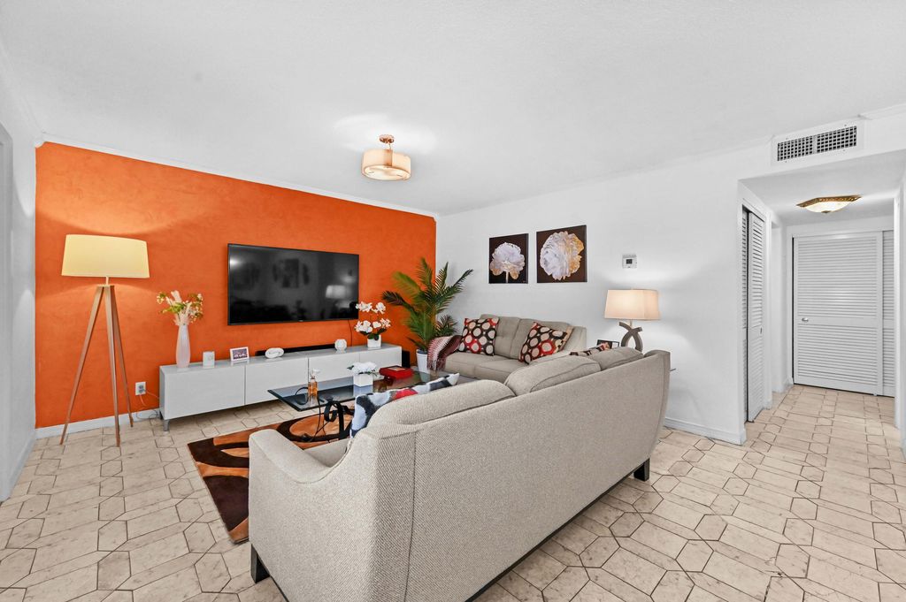 Photo of 200 NE 12th Avenue #3a, Hallandale Beach, FL 33009 (MLS # R11166599)