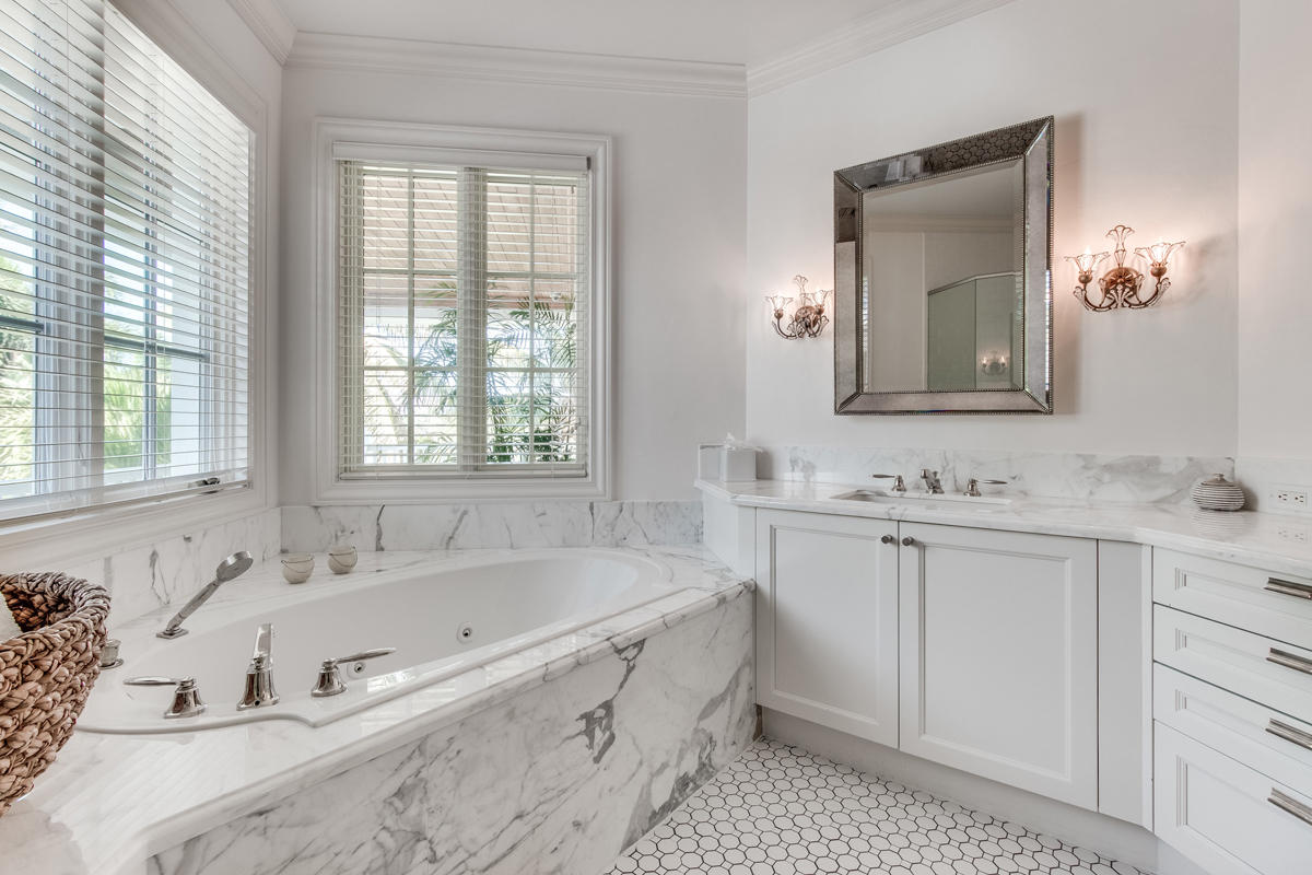 ROYAL PALM YACHT & COUNTR - Residential