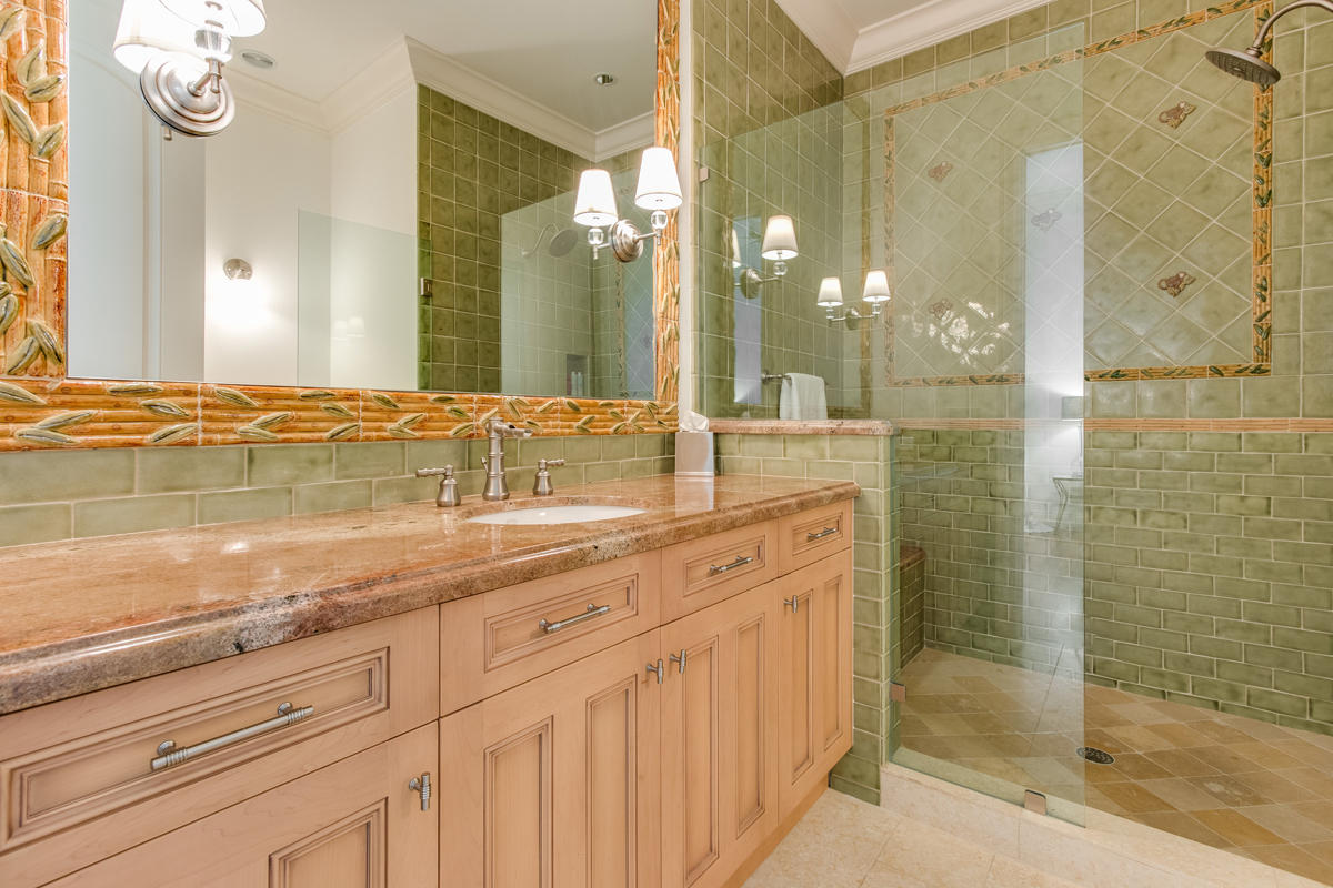 ROYAL PALM YACHT & COUNTR - Residential