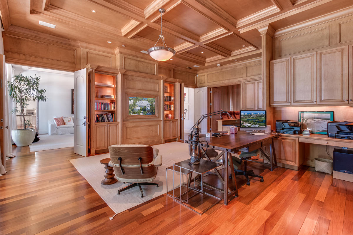 ROYAL PALM YACHT & COUNTR - Residential