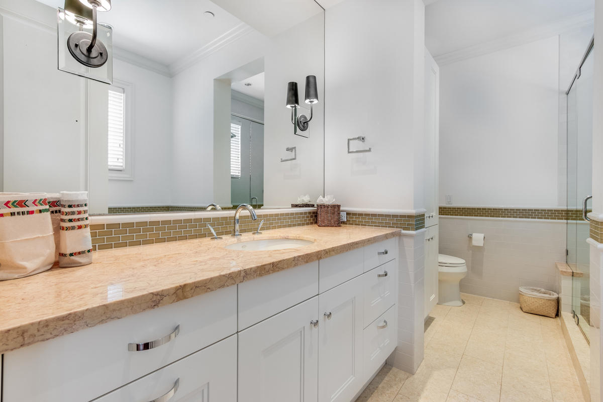 ROYAL PALM YACHT & COUNTR - Residential