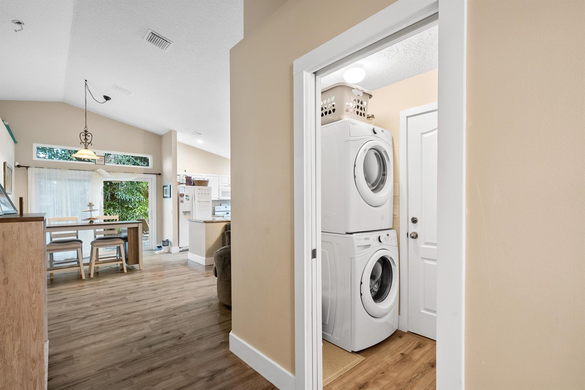 8897 SW Fishermans Wharf Drive Drive