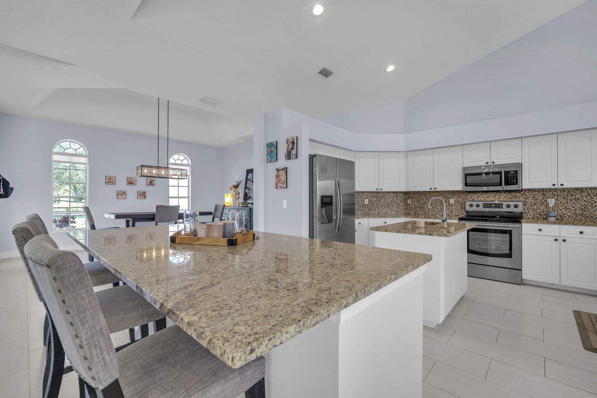 PADDOCK PARK 2 OF WELLING - Residential