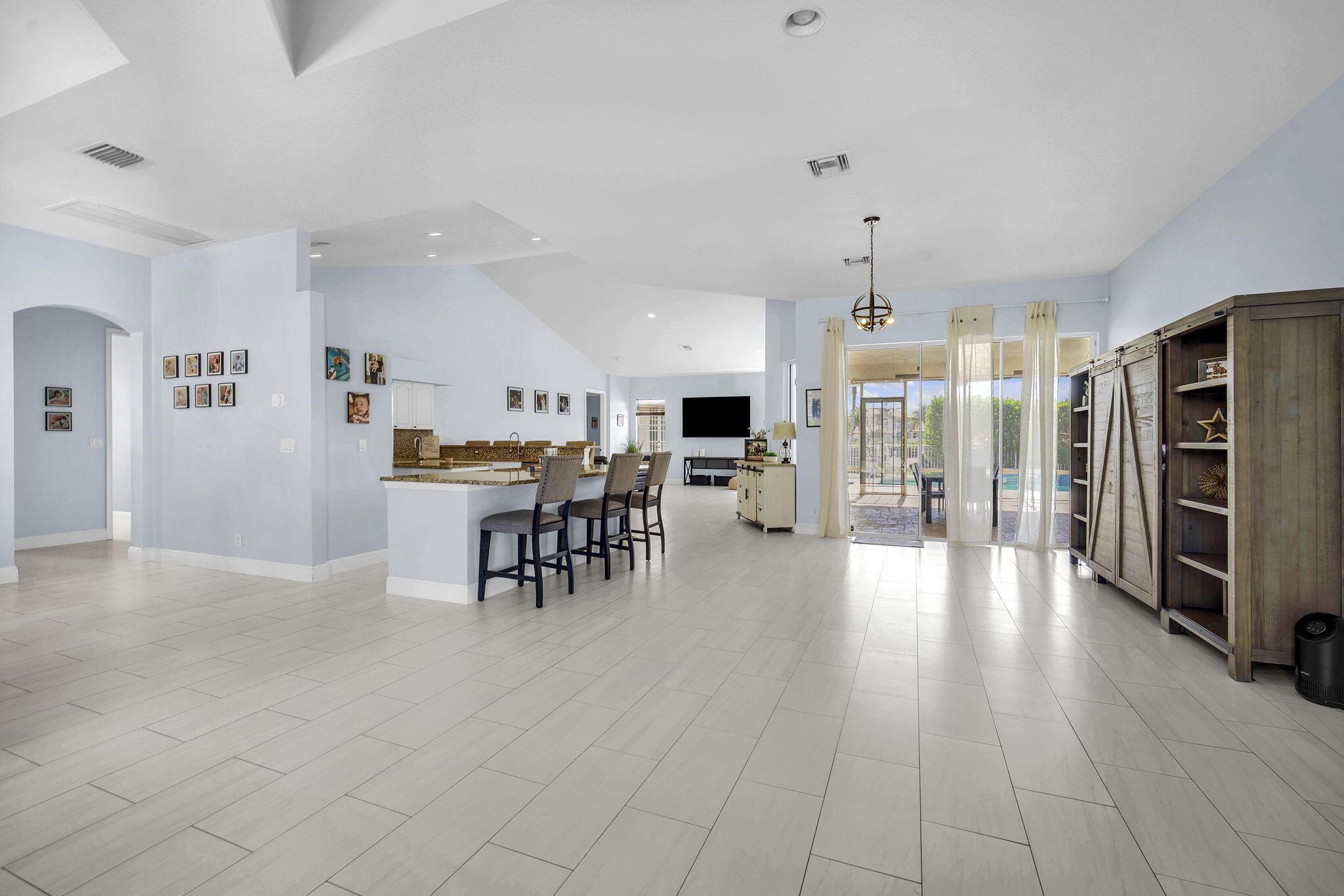 PADDOCK PARK 2 OF WELLING - Residential