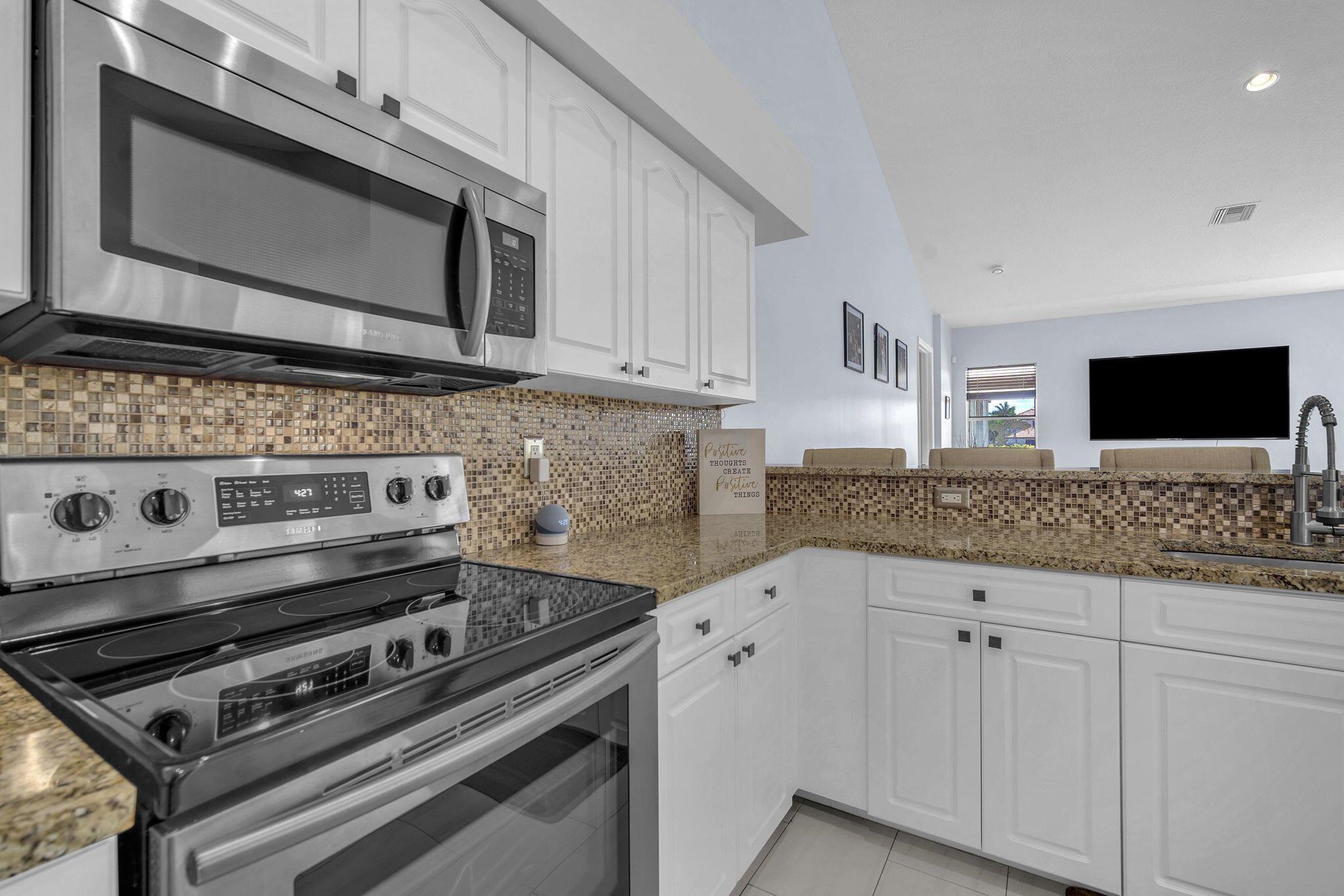 PADDOCK PARK 2 OF WELLING - Residential