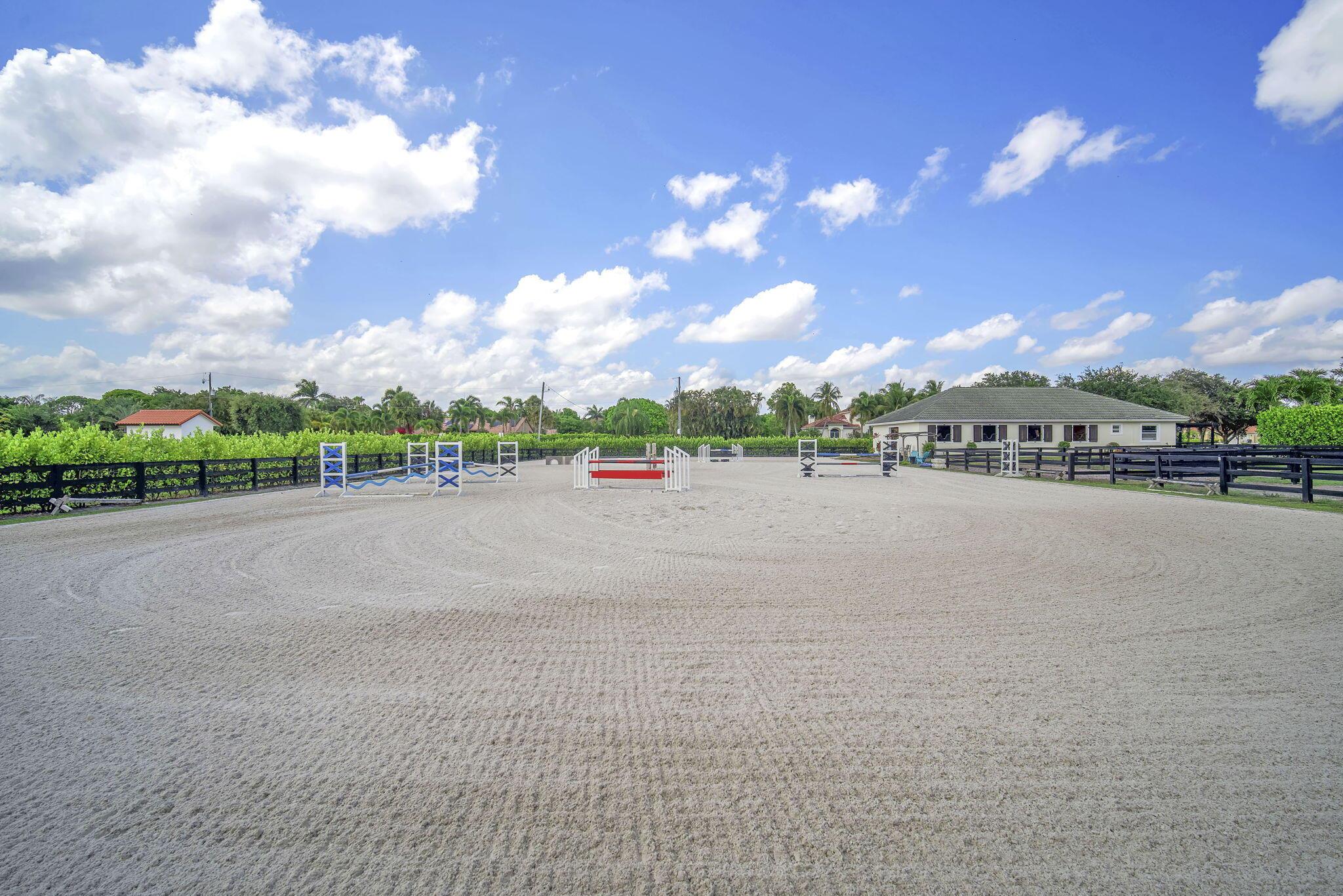 PADDOCK PARK 2 OF WELLING - Residential