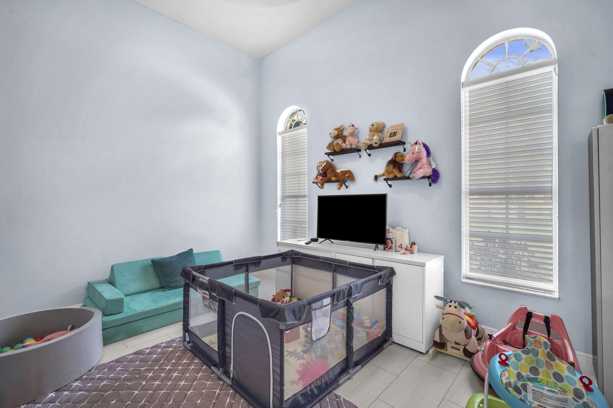 PADDOCK PARK 2 OF WELLING - Residential